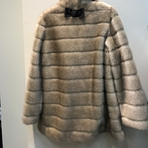 NWT Faux Fur Kate Spade Coat - Picture 2 of 3