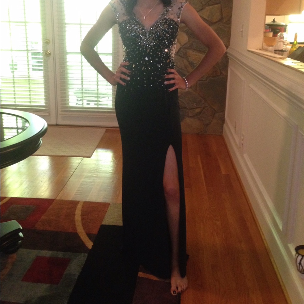 Black prom dress