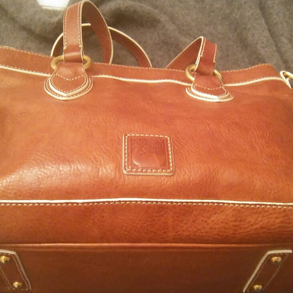 Dooney &Bourke Savannah handbag