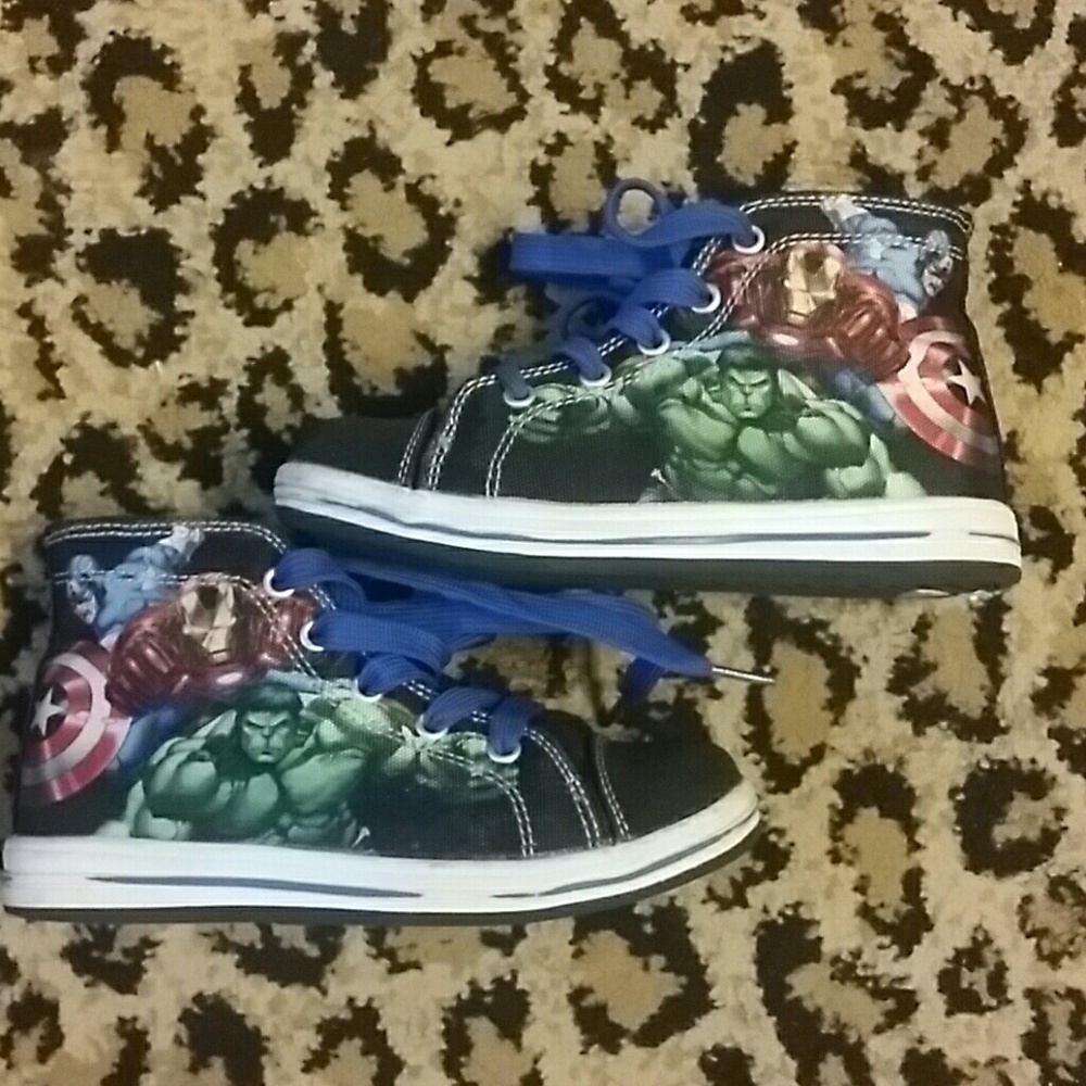 Boys Marvel High Tops Size 12, gently worn