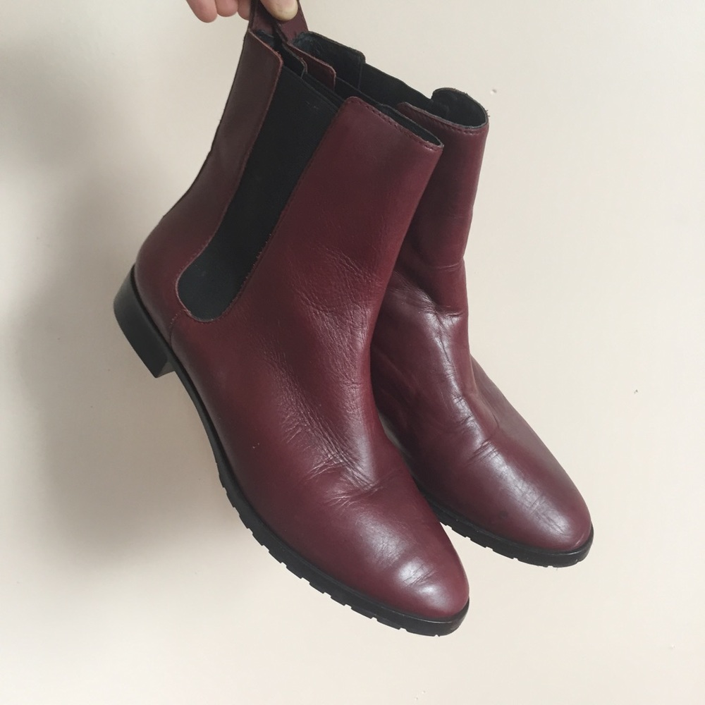 Elizabeth and James oxblood Chelsea boots