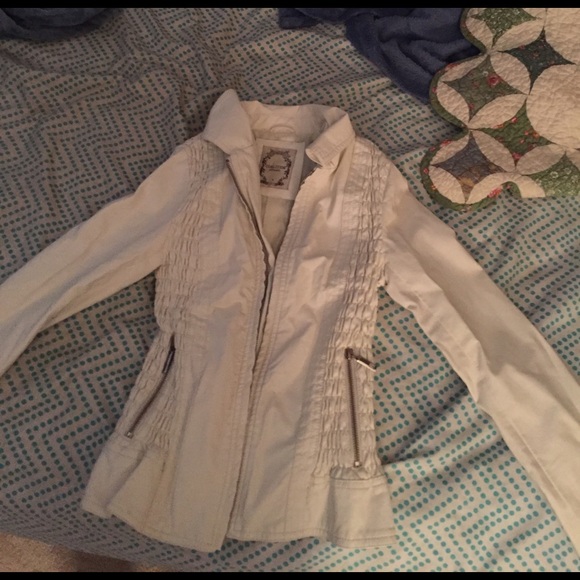 Cute jacket - Picture 1 of 4