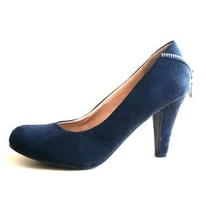 BEAUTIFUL! Black Suede Pumps with Zipper Detail