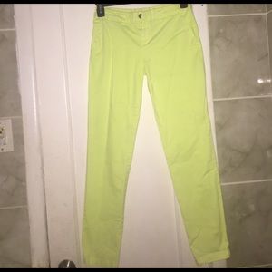 Neon green jeans 👖