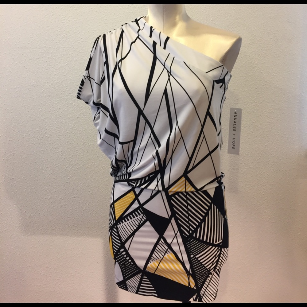 Annalee & Hope dress size Small