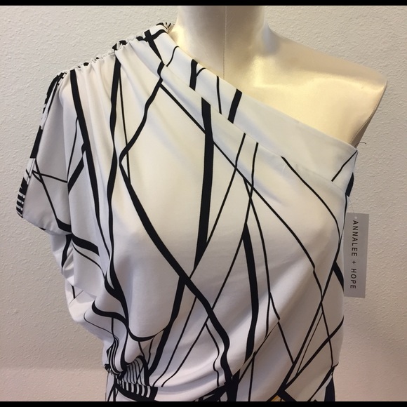 Annalee & Hope dress size Small - Picture 4 of 5