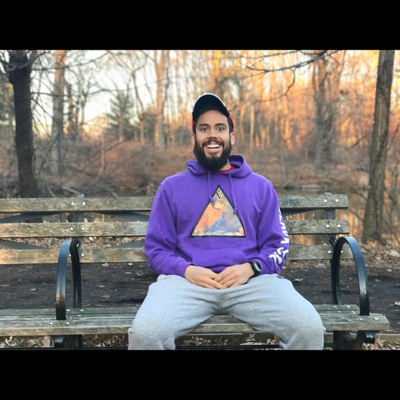 Meet your Posher, Carlos - Picture 1 of 1