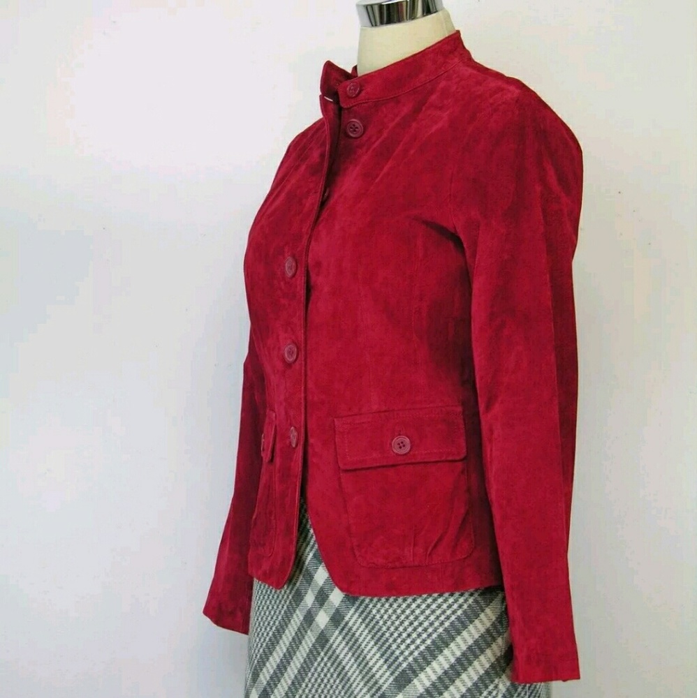 SOLD🌟HOST PICK⭐LIZ CLAIBORNE RED SUEDE BLAZER