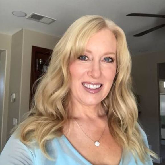 Meet your Posher, Laura - Picture 1 of 1