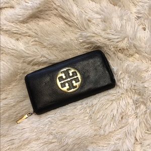 Tory Burch wallet