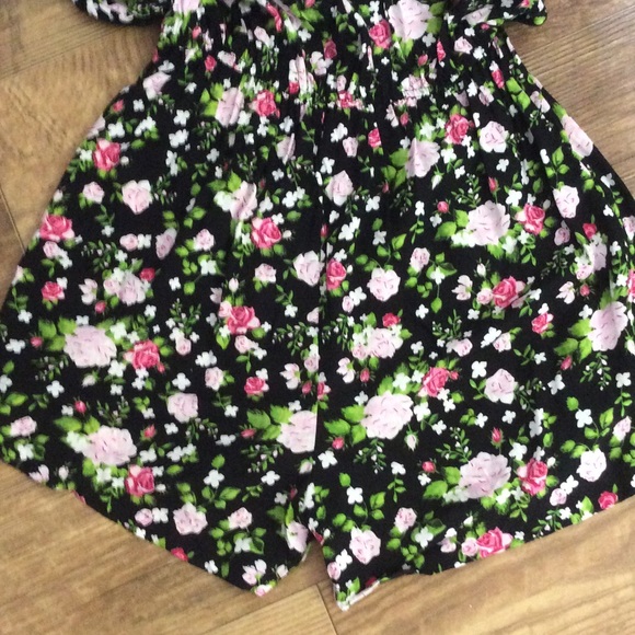 ROSE FLORAL DESIGNED BLACK PINK GREEN ROMPER - Picture 4 of 5