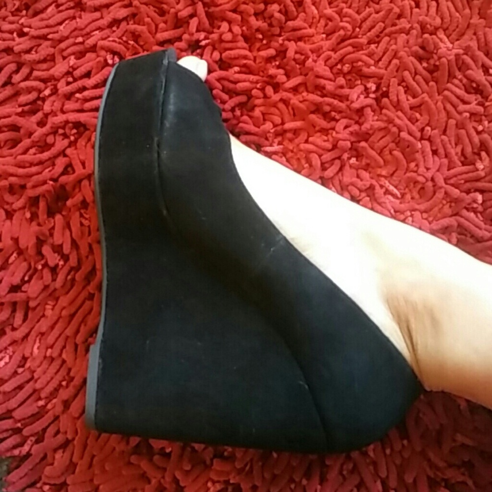 Steve madden black wedges