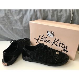 Hello Kitty Bow Sneakers