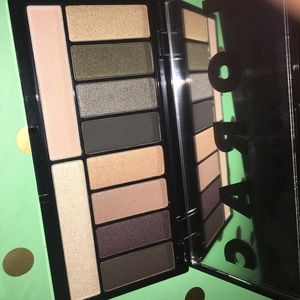 Lorac eye shadow pallet