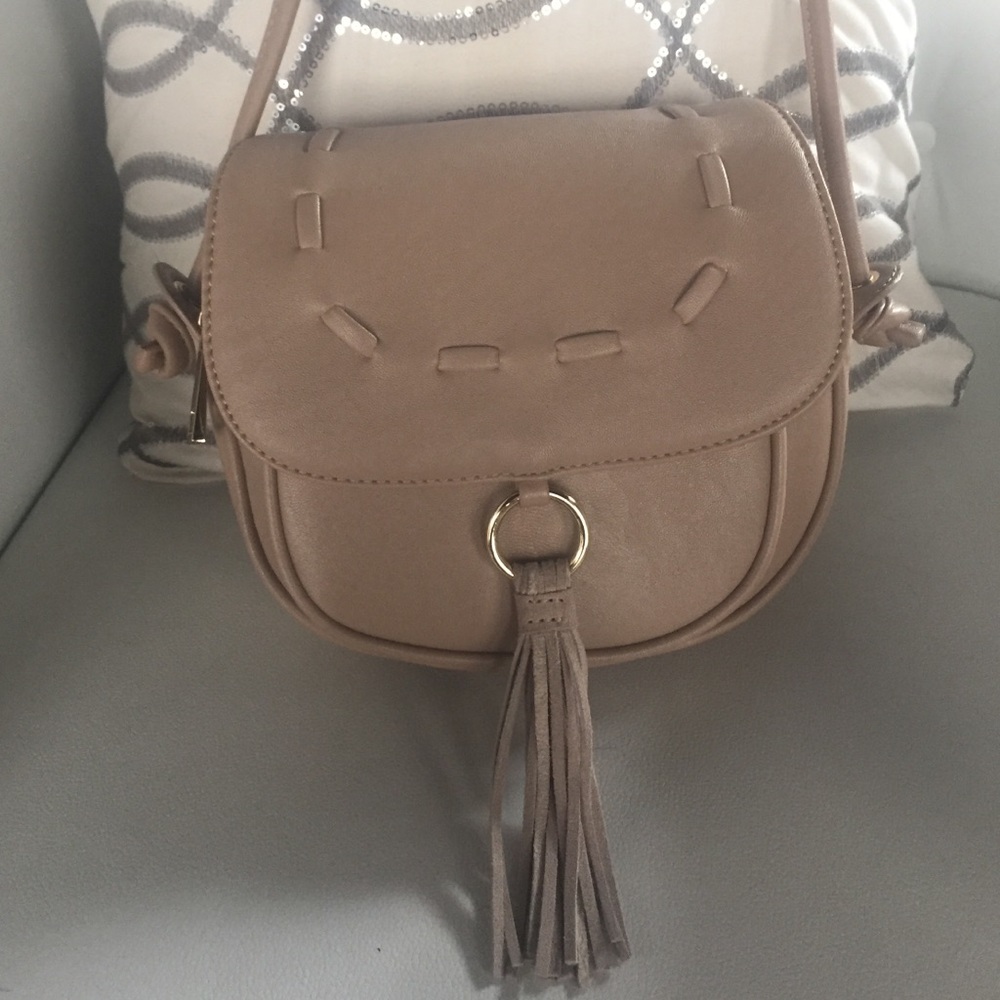 Nude Crossbody Saddle Bag