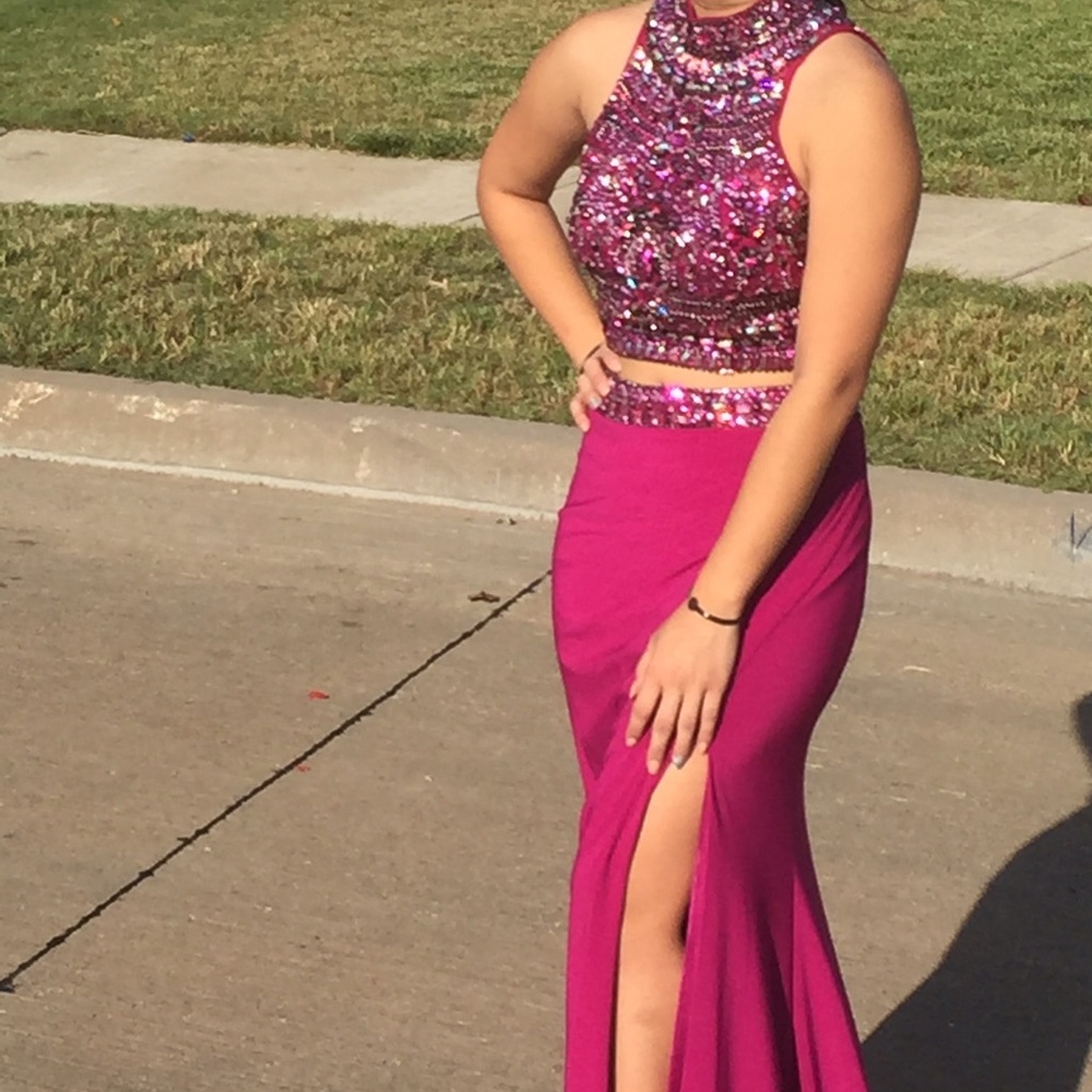 SHERRI HILL PROM DRESS - Picture 4 of 5