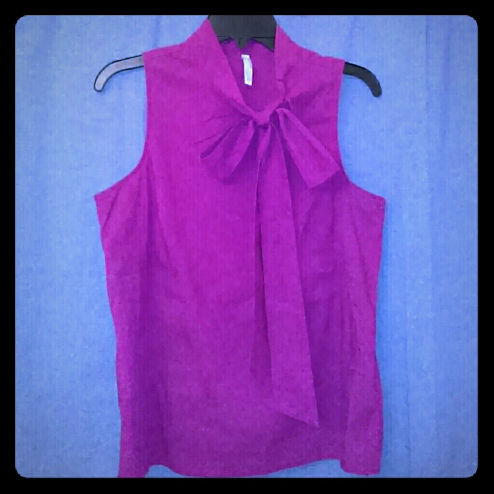 Old Navy sleeveless Blouse