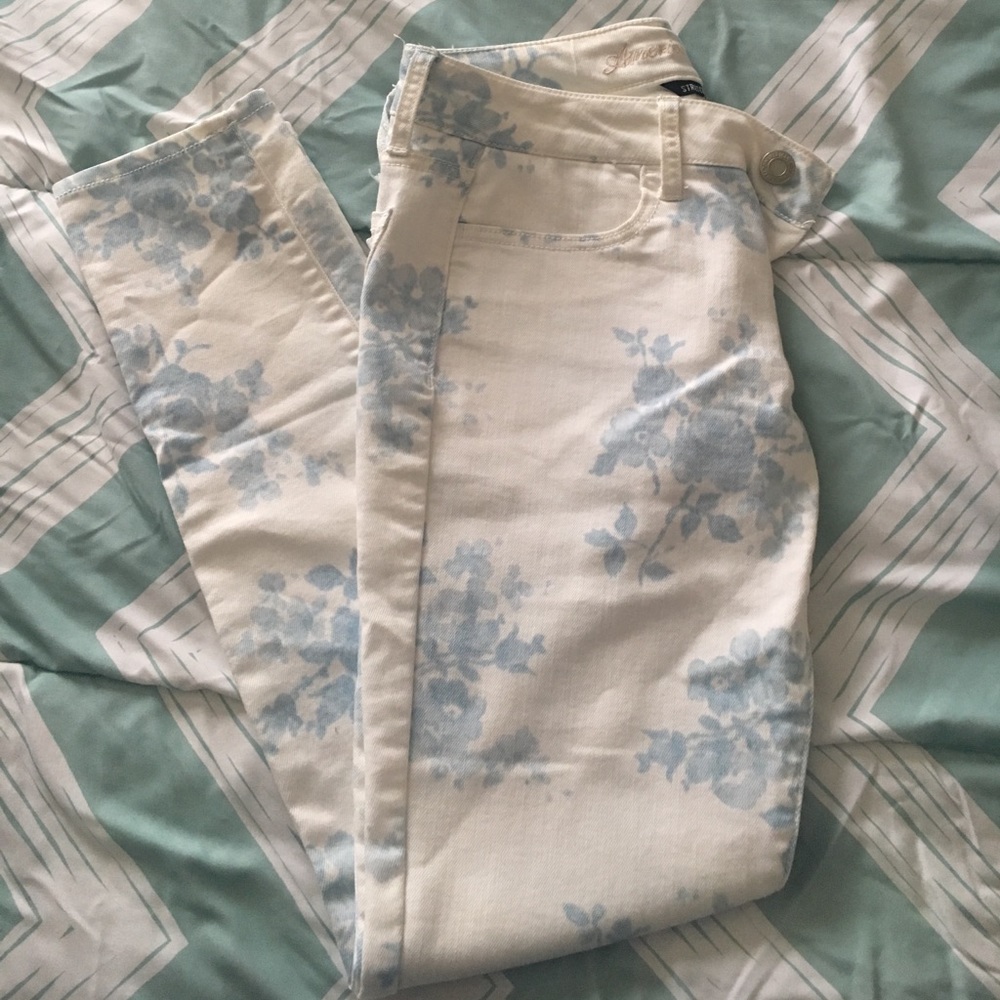 American Eagle Floral Jeans