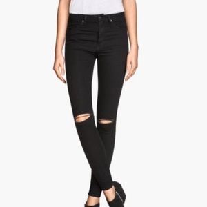 H&M | Black Distressed Skinny Jeans
