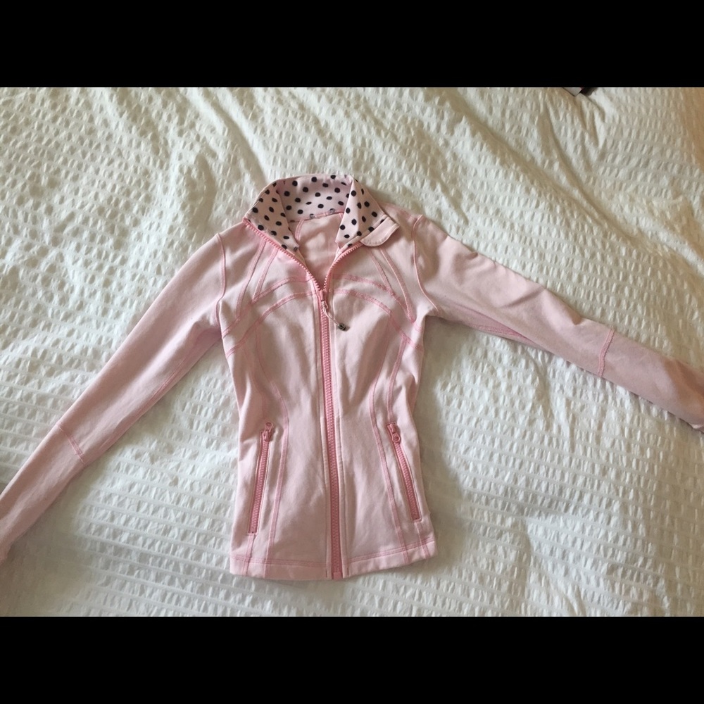 ✨✨Lululemon Pink full zip-up✨✨