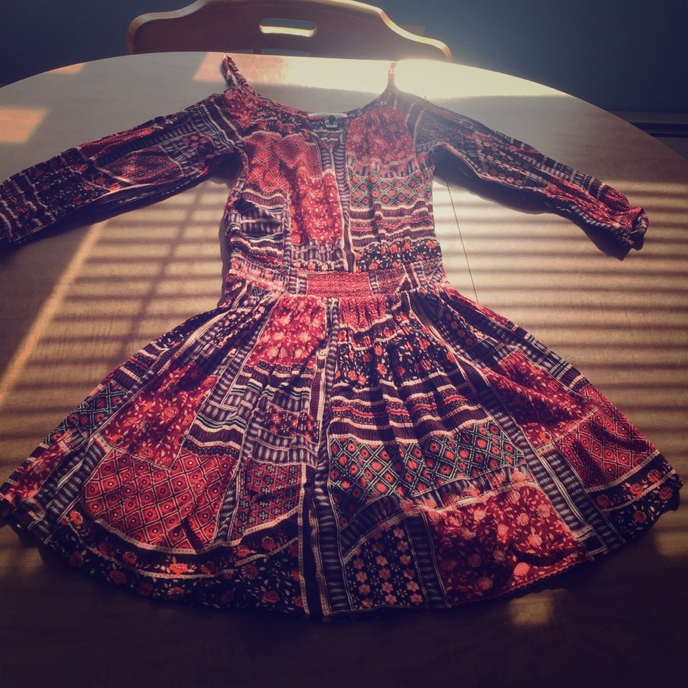 American eagle printed cold shoulder dress