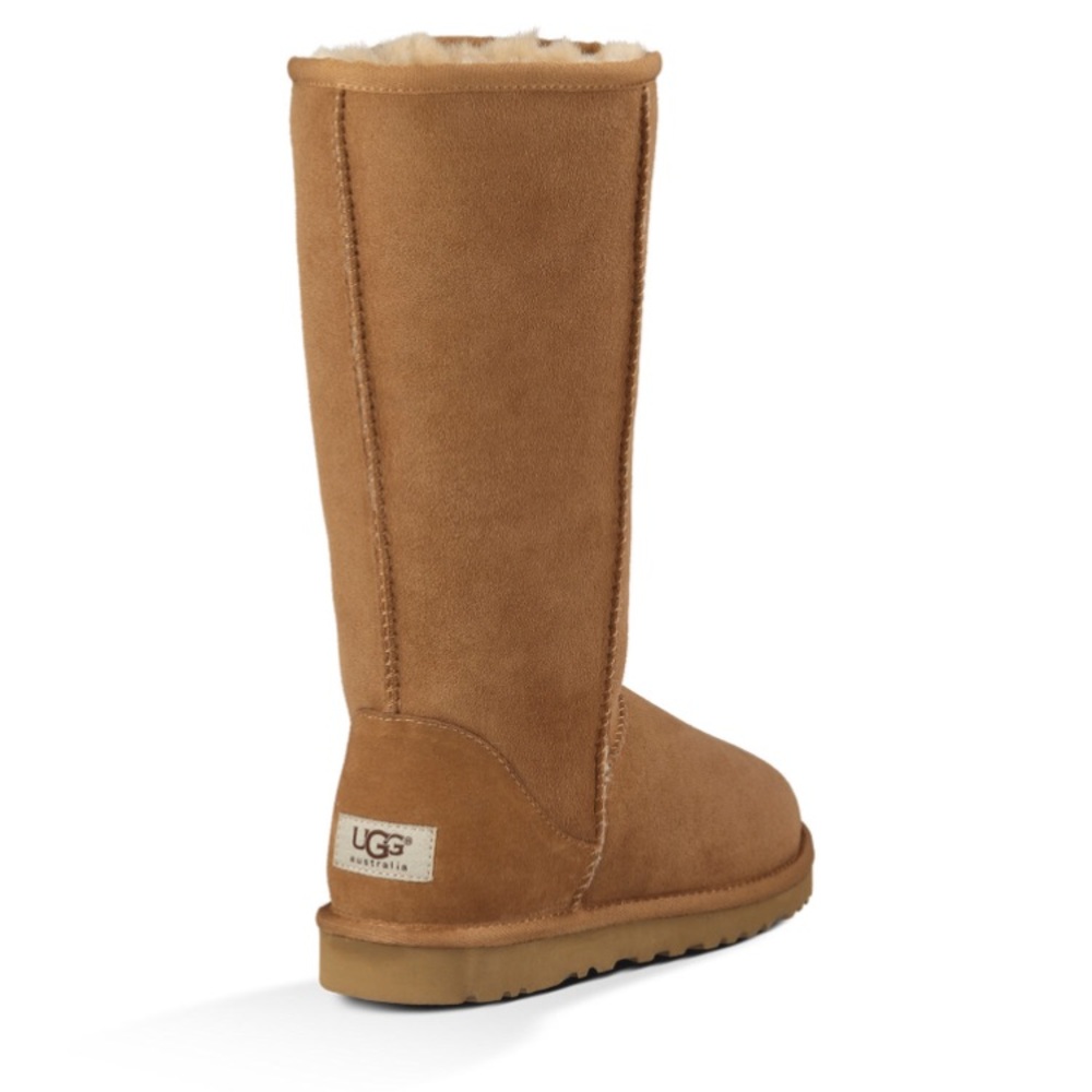 UGG CLASSIC TALL CHESTNUT SIZE 7