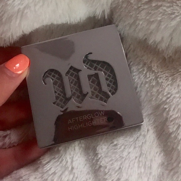 Urban Decay Afterglow Highlighter AUTHENTIC - Picture 2 of 4