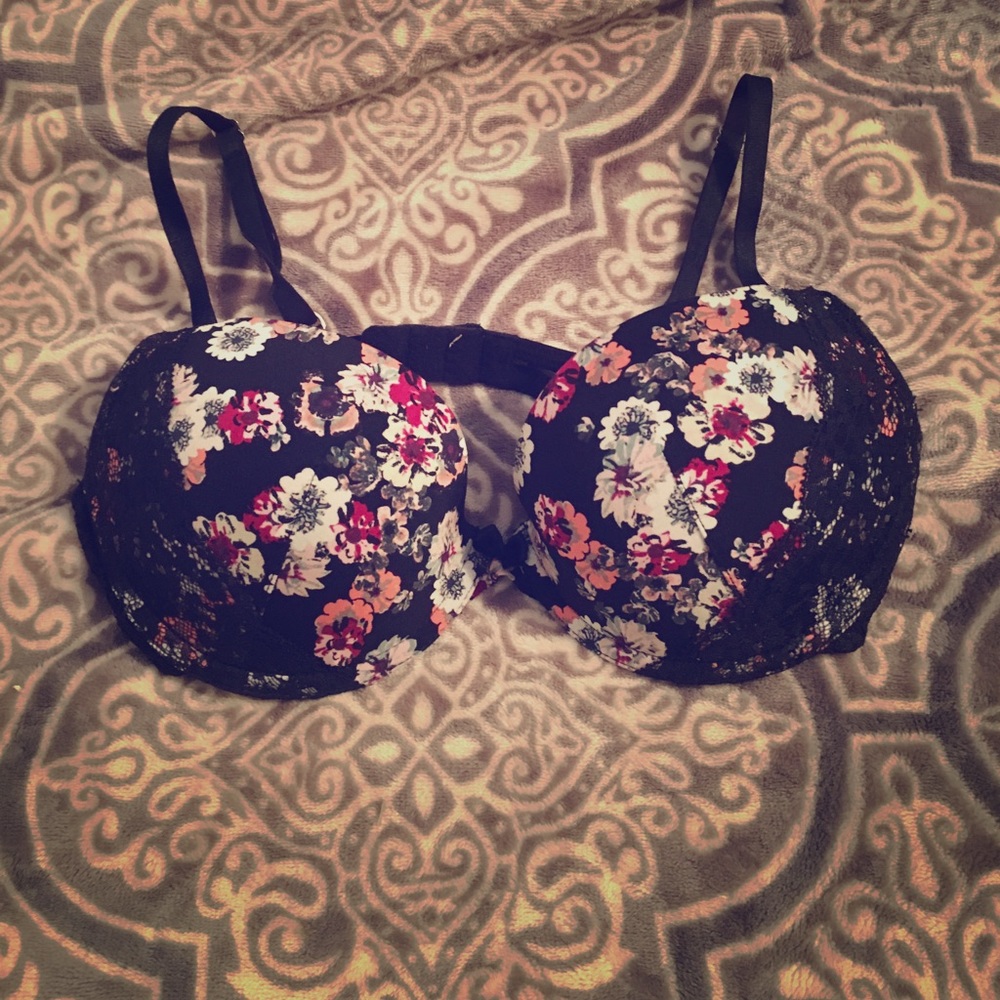 New H&M floral Push-up Bra