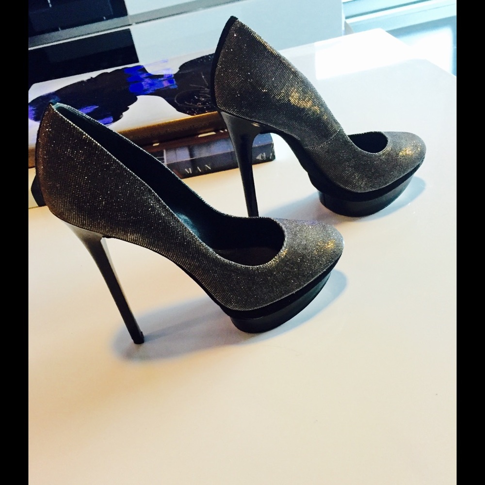 New! BRIAN ATWOOD Stiletto wplatform front Pump