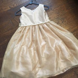 Beautiful GOLD tulle girls dress with pearl belt!!