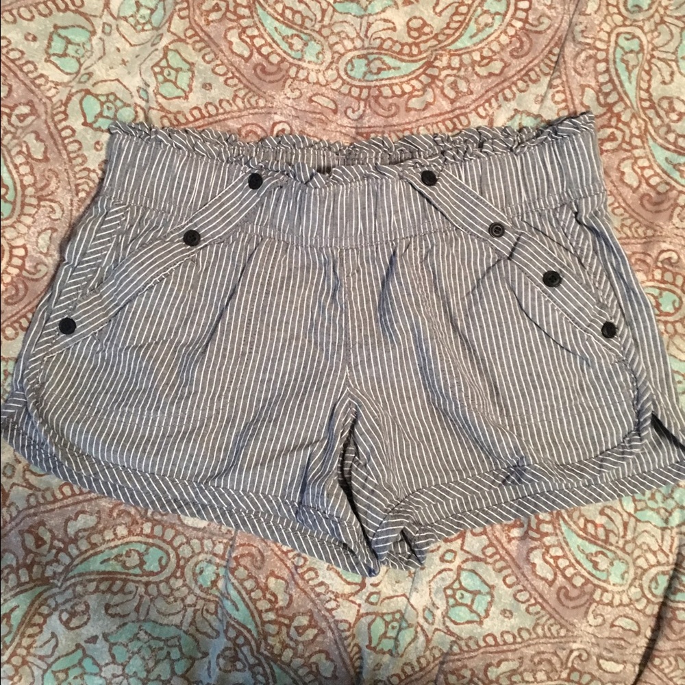 Nwot blue striped shorts small