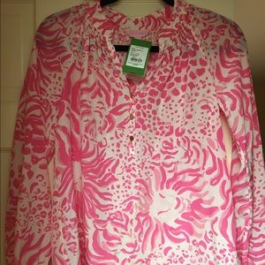 NWT Lilly Pulitzer Elsa shirt - get spotted XS