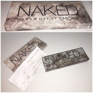 Urban Decay Naked Smoky Palette