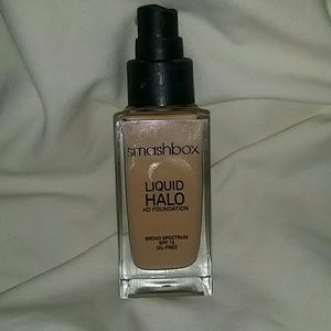 SmashBox Liquid Halo HD Foundation spf 15