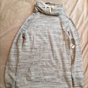 Grey gap sweater