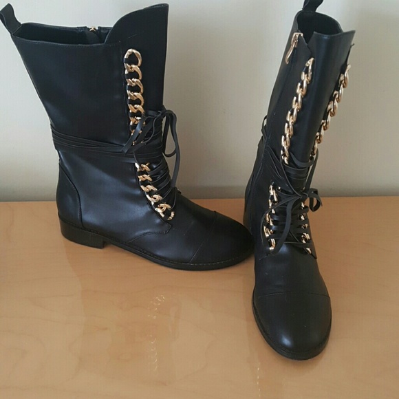 casadei chain boots