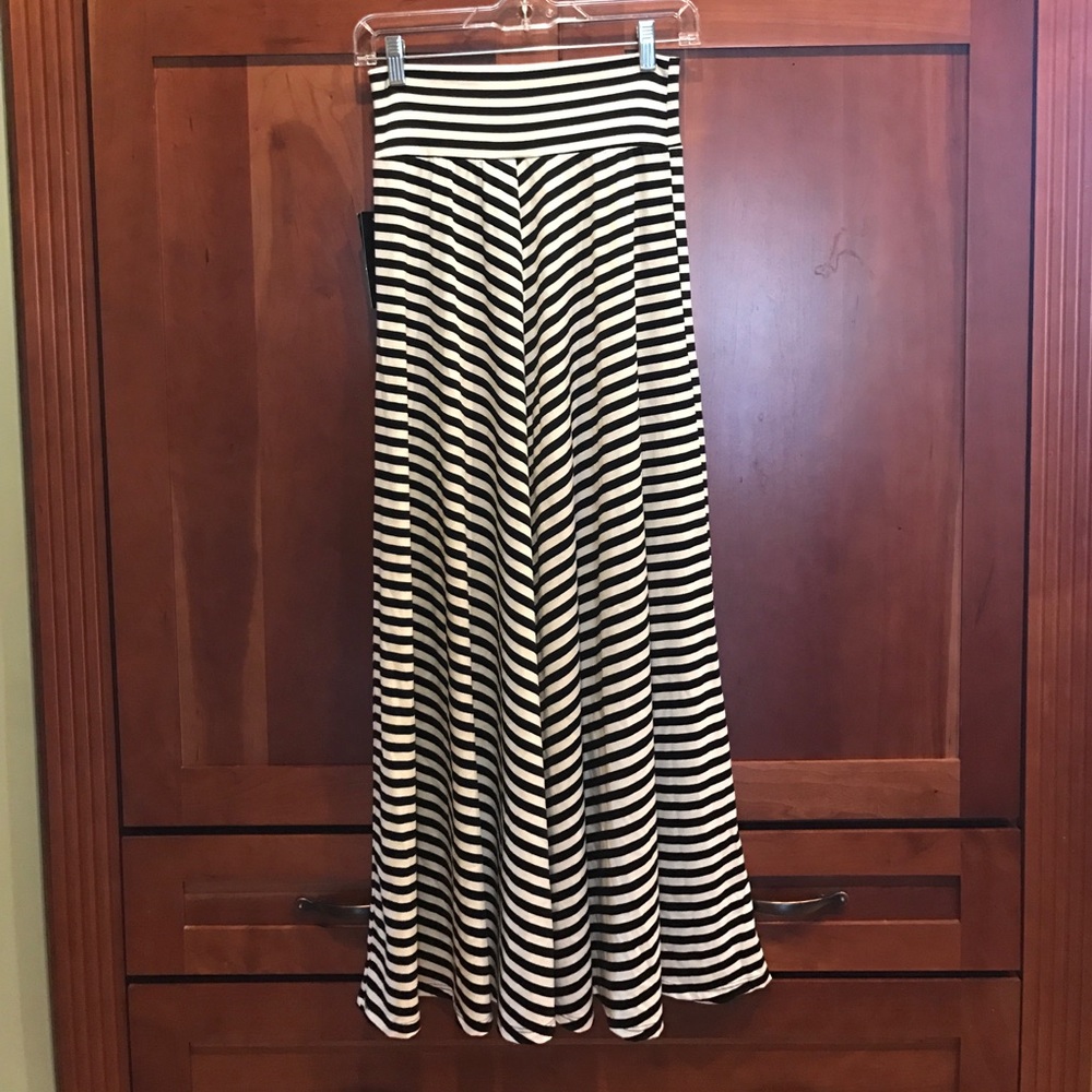 Stripped AB studio Maxi skirt