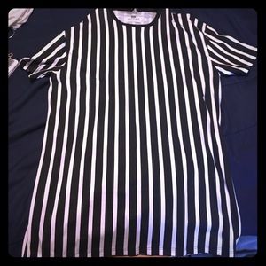 Oversized black and white t-shirt