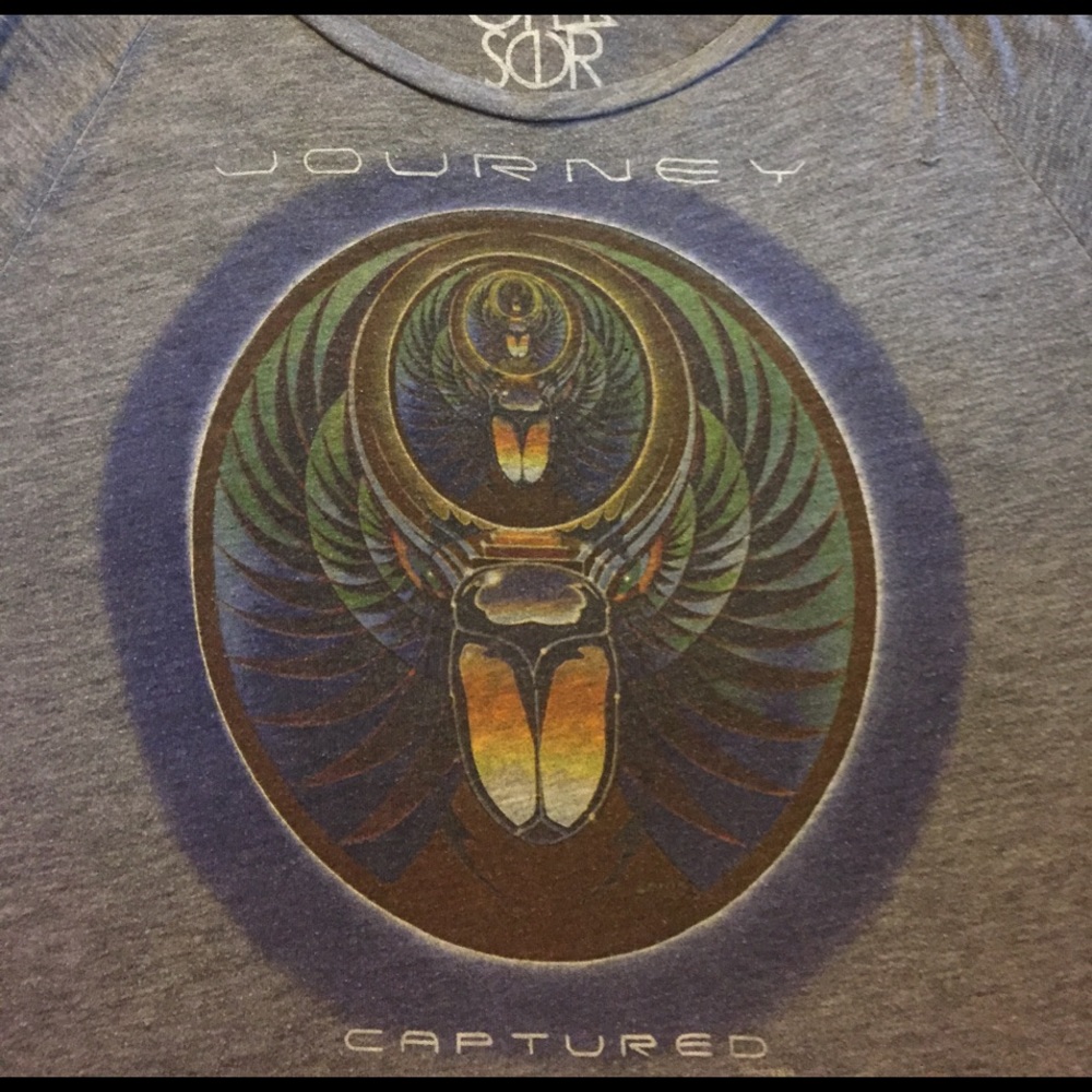 Chaser Journey Captured Gray Batwing Tee Sz S
