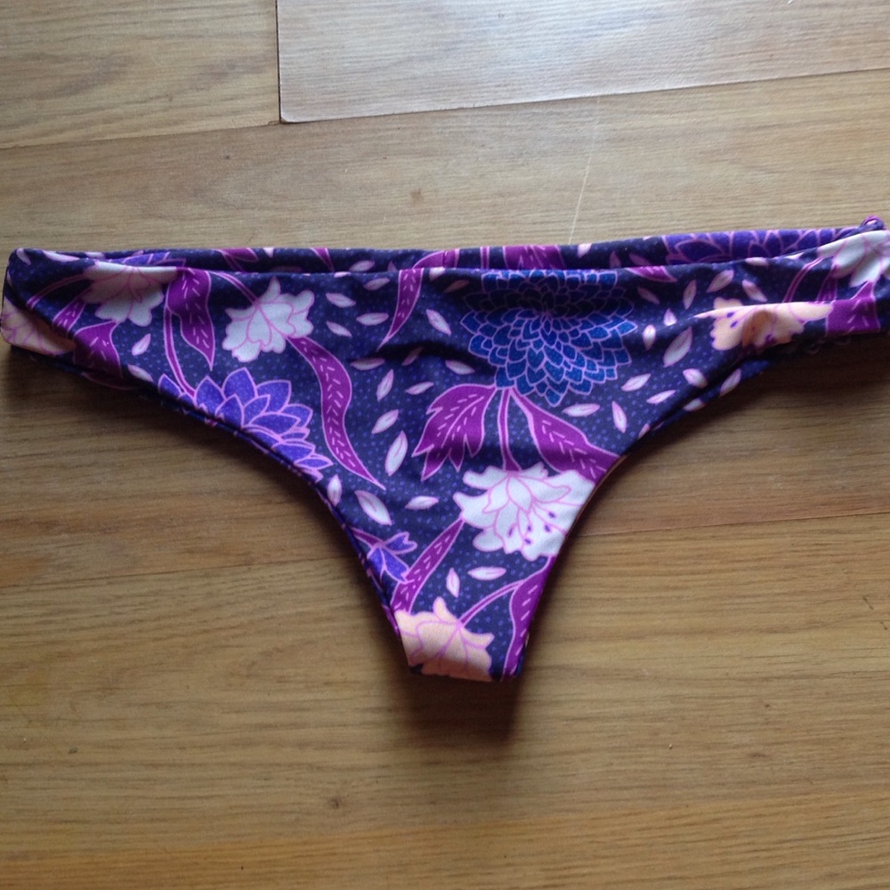 Stone fox swim bikini bottoms