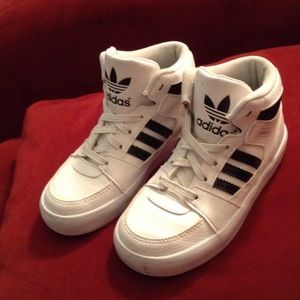 Toddler sneakers