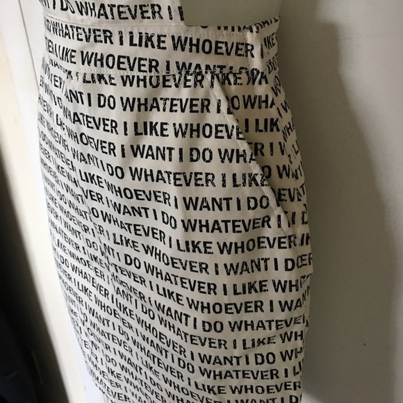 Graphic jumper dress - Picture 2 of 4