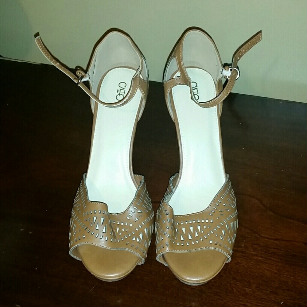 Chestnut Heels