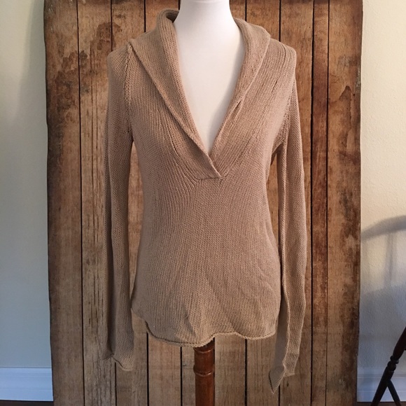 Sweaters - Khaki pullover sweater women's. Size medium.