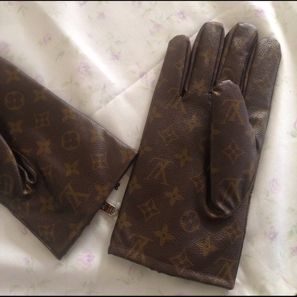 Louis Vuitton Accessories - Louis Vuitton Gloves