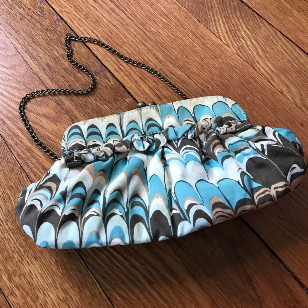 Gap Clutch with chain