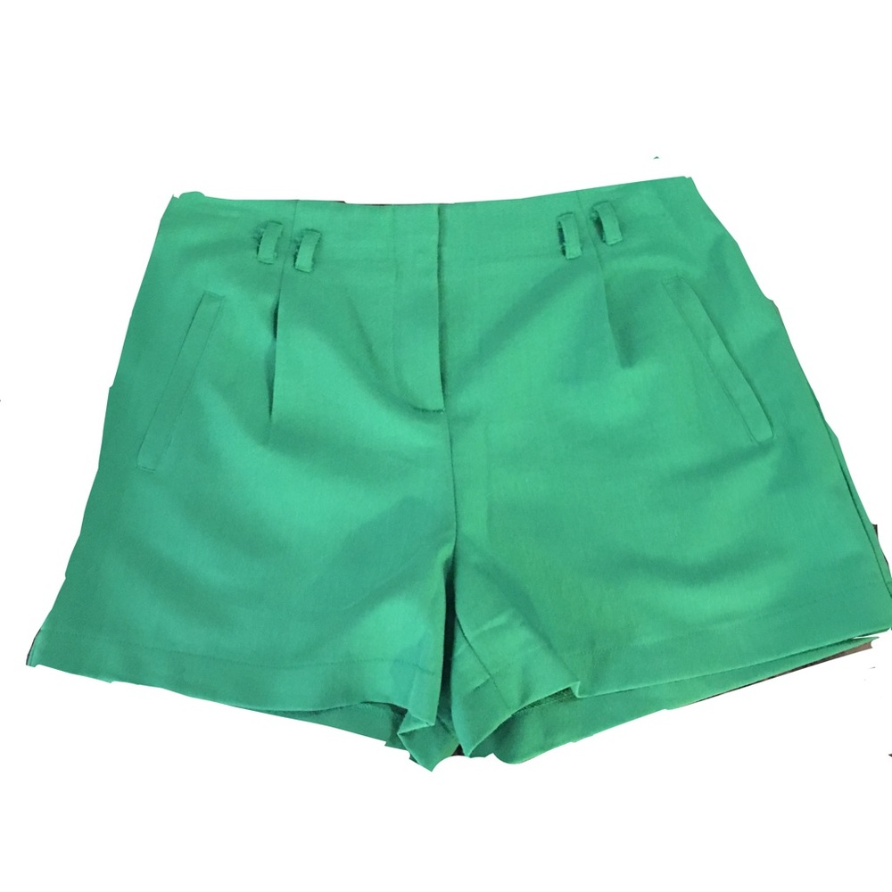 Woman's shorts