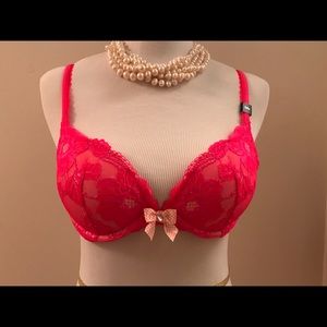 Victoria's Secret Body by Victoria Push-Up Bra