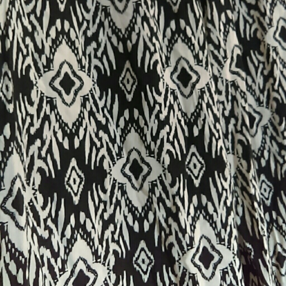 Patterned pants - Picture 2 of 2