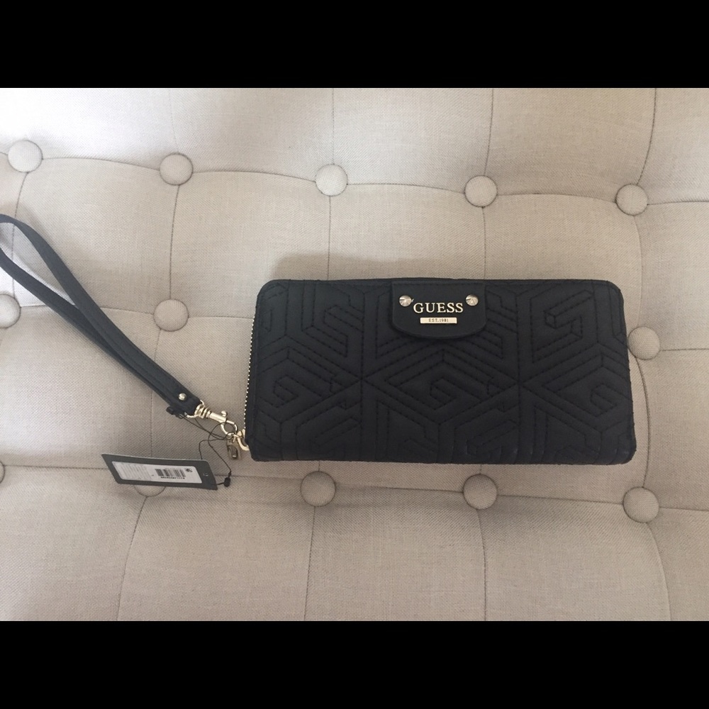 Black Guess Wallet/Wristlet/clutch